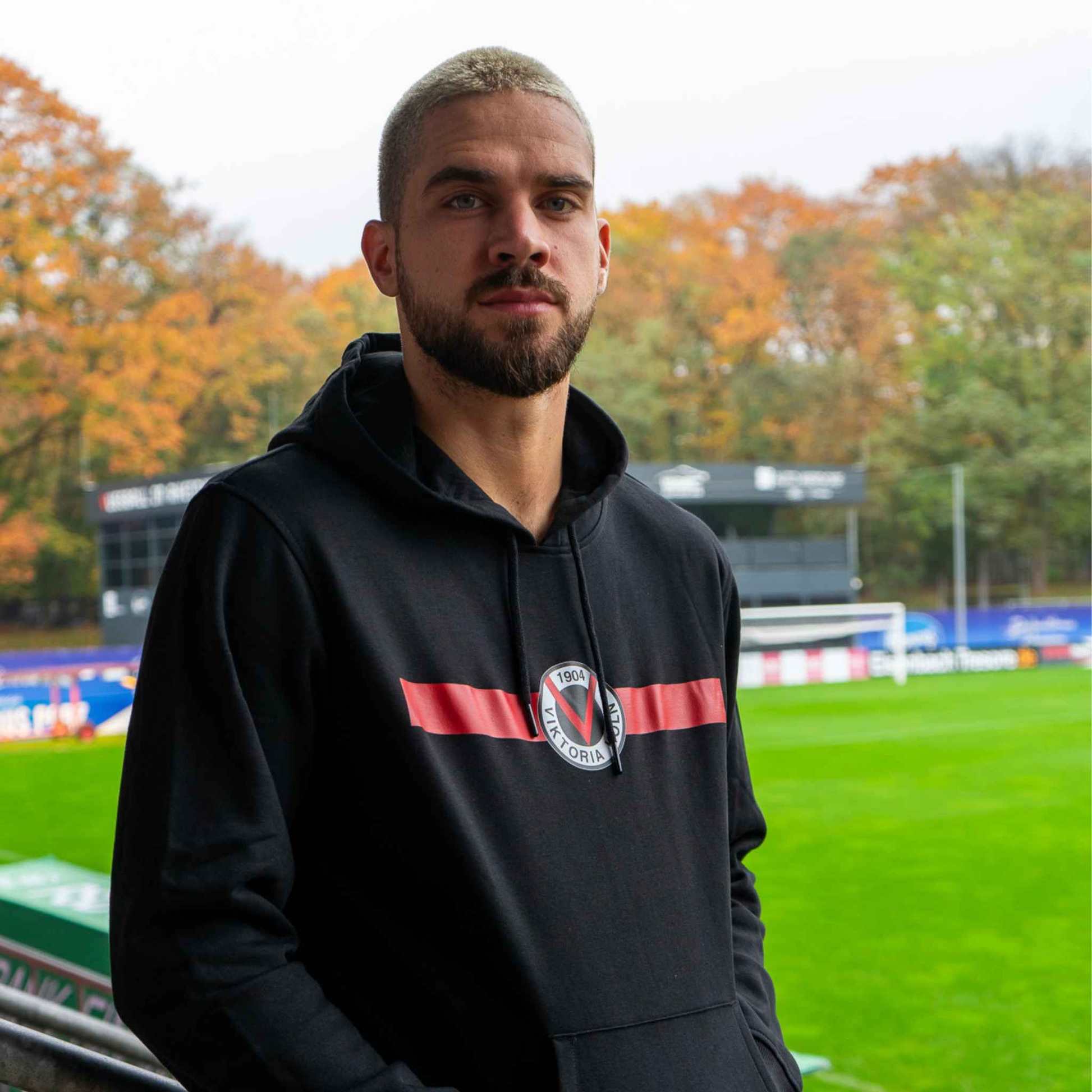 Hoodie Red Stripe Kids - Offizieller Fanshop Viktoria Köln