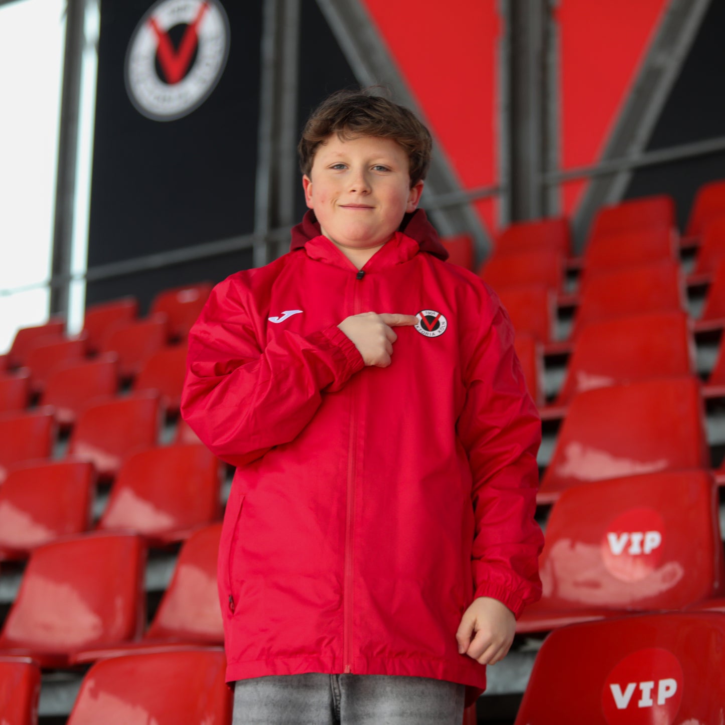 TEAM Regenjacke 25/26 Kids - Offizieller Fanshop Viktoria Köln