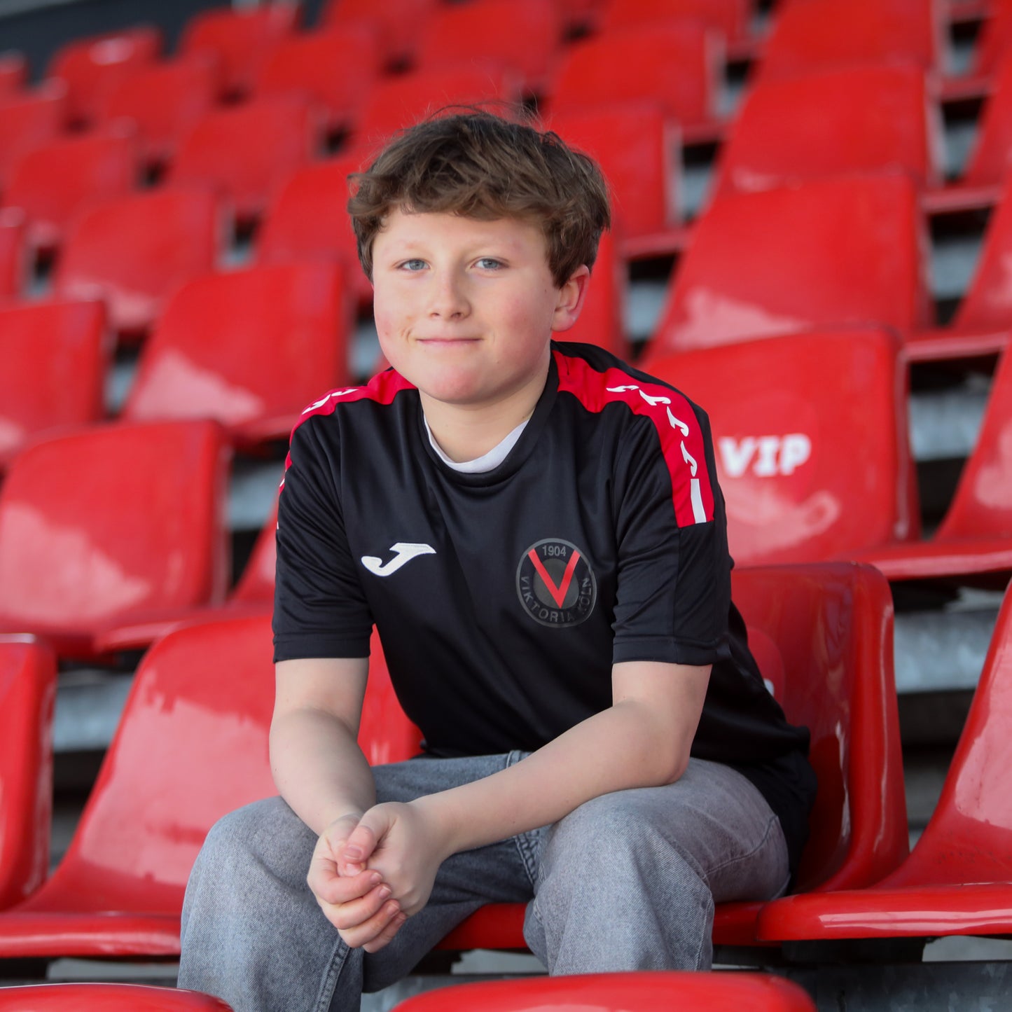 TEAM Präsentationsshirt Kids - Offizieller Fanshop Viktoria Köln