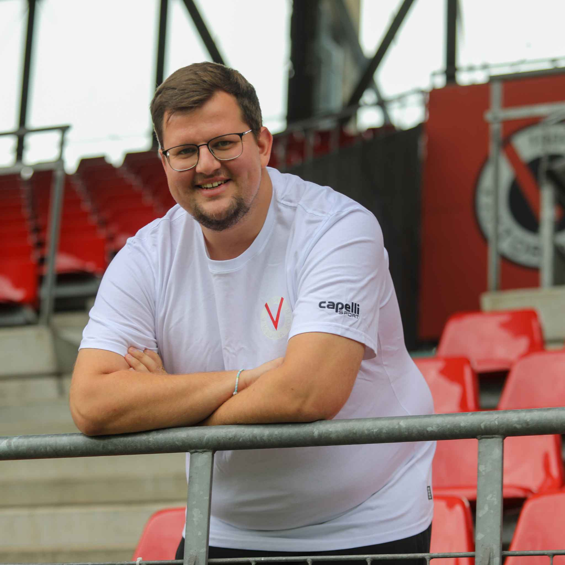 T-Shirt rotes V - Offizieller Fanshop Viktoria Köln