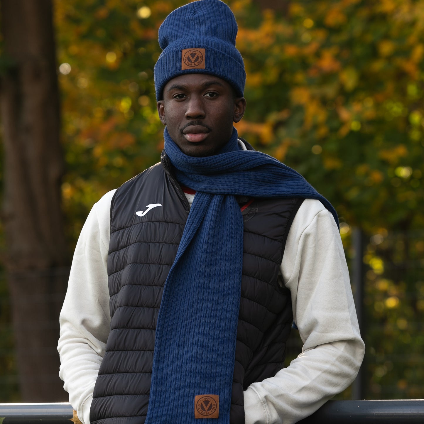 Viktoria Set "Classic" Wintermütze und Schal - Offizieller Fanshop Viktoria Köln